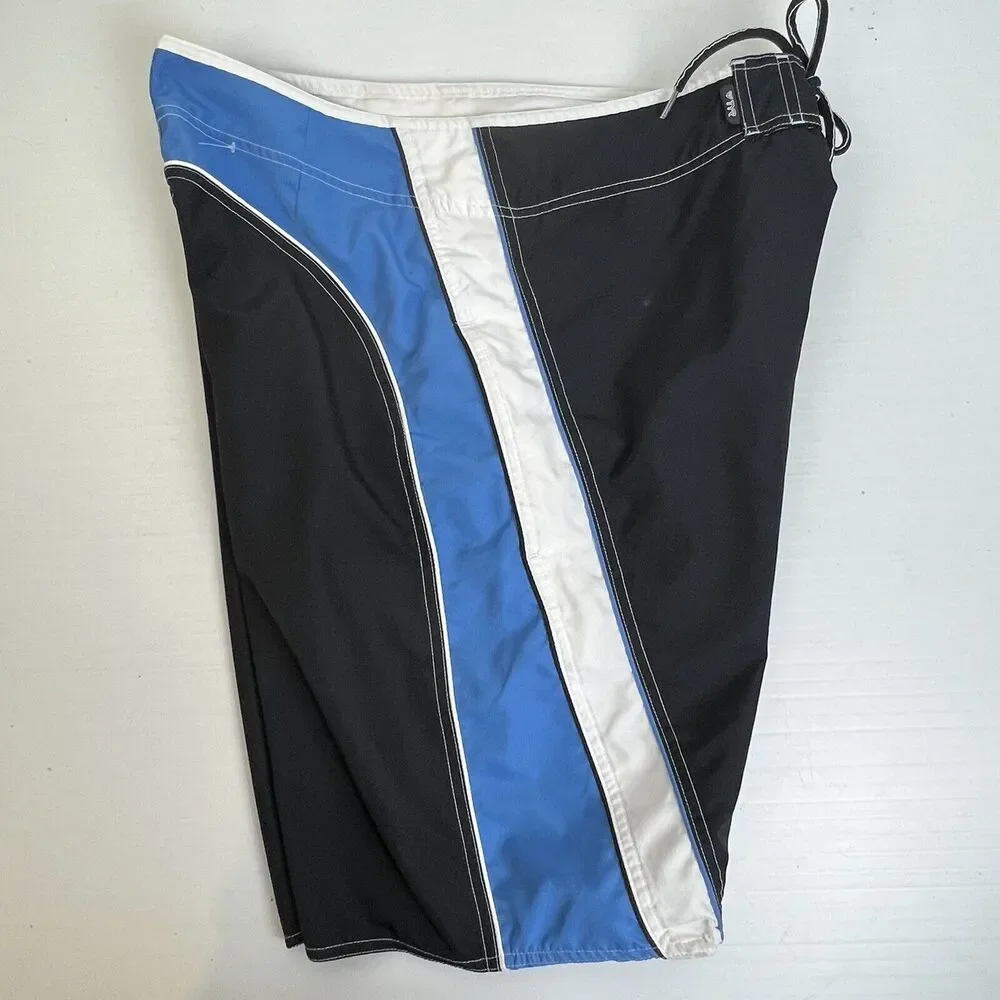 TYR Swim Trunks Men's 34 Navy/White/Blue Striped Drawstring Non-Lined Logo